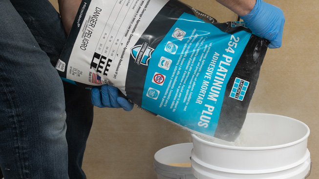 Mixing 254 PLATINUM Plus thinset